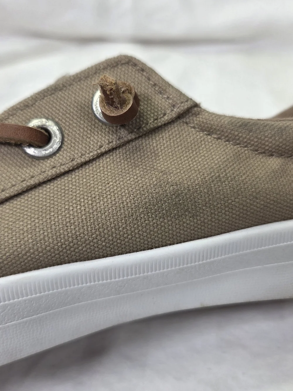 Tommy Bahama Women's Canvas Slip On Sneakers Tan Khaki Leather Laces Sz 7